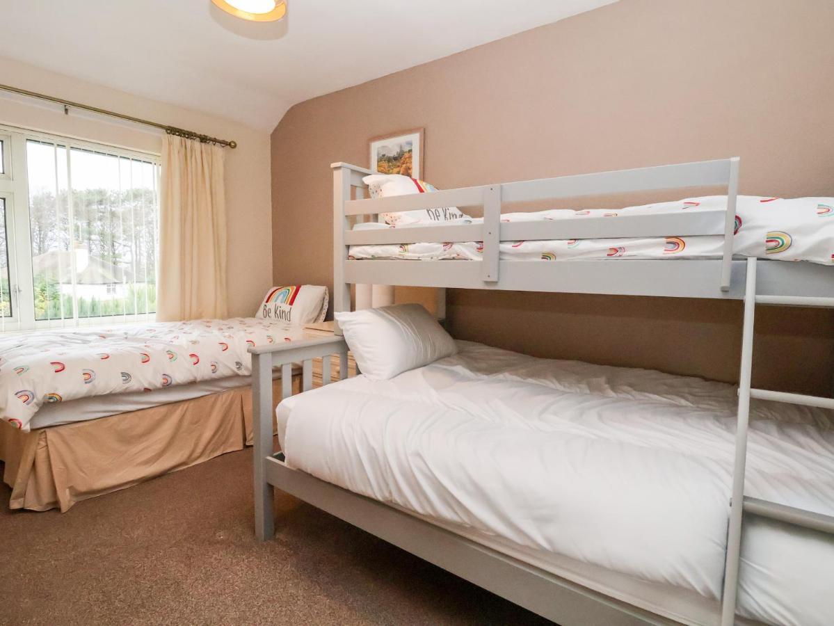 The Hollies Villa Prestatyn Exterior photo